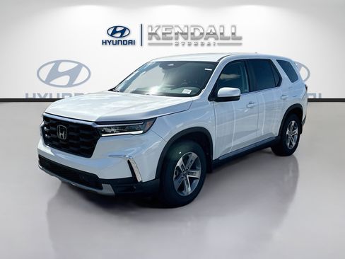 Used 2025 Honda Pilot EX-L image 3