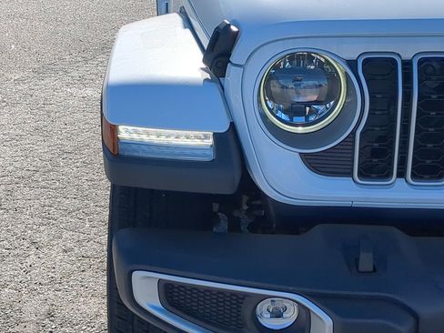 New 2025 Jeep Wrangler Sahara image 8