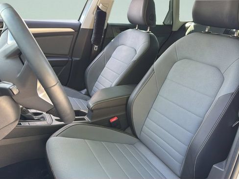 Used 2025 Volkswagen Jetta SE w/ Sunroof Package FWD image 28