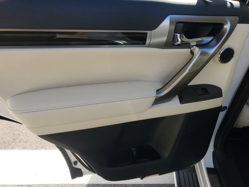 Used 2023 Lexus GX 460 Premium image 13