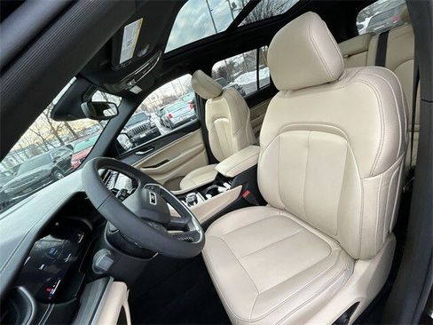 Certified 2023 Jeep Grand Cherokee Limited image 15