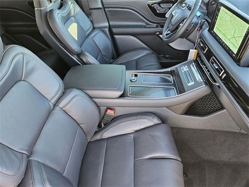 New 2026 Lincoln Aviator Reserve image 13
