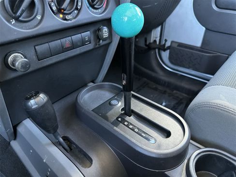 Used 2007 Jeep Wrangler Sahara w/ PWR Convenience Group image 15