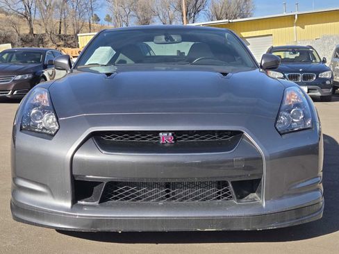 Used 2009 Nissan GT-R Premium image 2