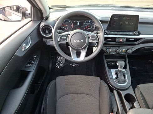 Used 2023 Kia Forte LXS w/ LXS Technology Package image 11
