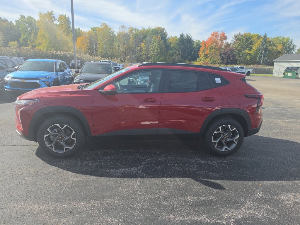 New 2026 Chevrolet Trax LT w/ Driver Confidence Package FWD image 4