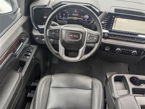Used 2024 GMC Sierra 1500 SLT image 15