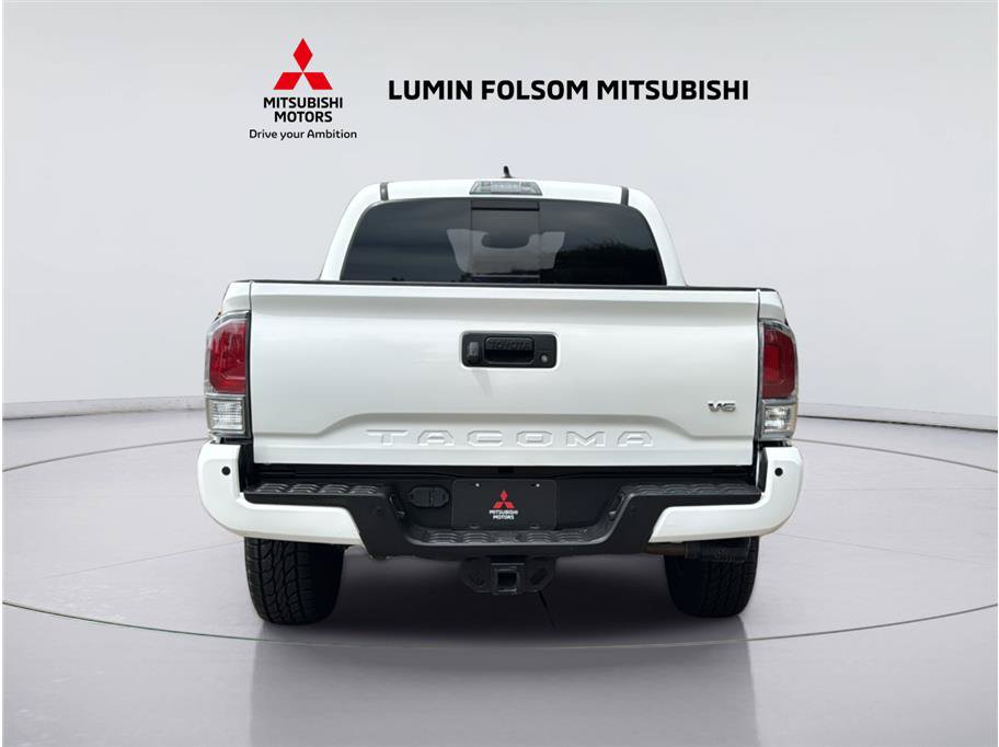 Used 2021 Toyota Tacoma TRD Sport w/ Technology Package RWD image 4
