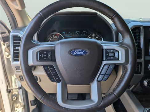 Used 2020 Ford F150 Lariat w/ Equipment Group 502A Luxury AWD/4WD image 22