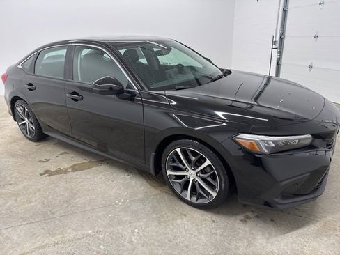 Certified 2022 Honda Civic Touring image 3