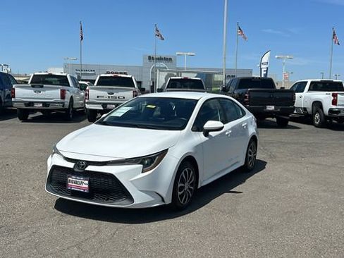 Used 2022 Toyota Corolla LE FWD image 8