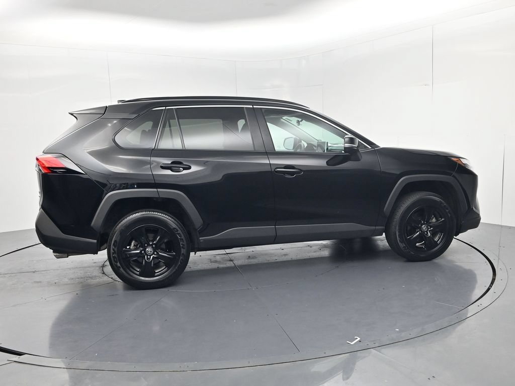 Used 2025 Toyota RAV4 XLE AWD/4WD image 8