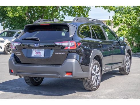 Certified 2025 Subaru Outback Premium AWD/4WD image 3