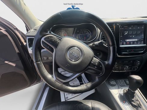 Used 2020 Jeep Cherokee Limited AWD/4WD image 16
