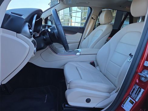 Certified 2020 Mercedes-Benz GLC 300 GLC 300 image 10