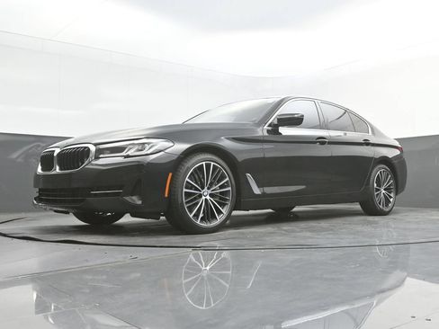 Used 2022 BMW 530i w/ Convenience Package RWD image 42