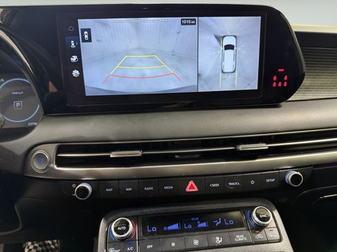 Used 2024 Hyundai Palisade Limited FWD image 19