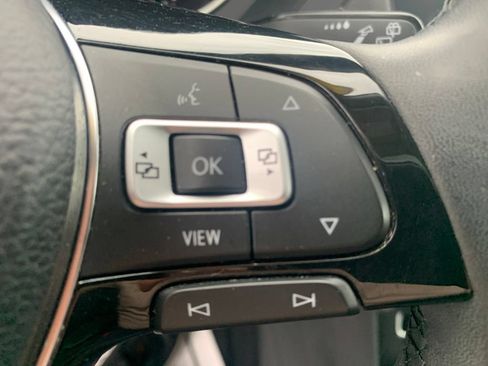Used 2020 Volkswagen Tiguan SE w/ Panoramic Sunroof Package FWD image 17