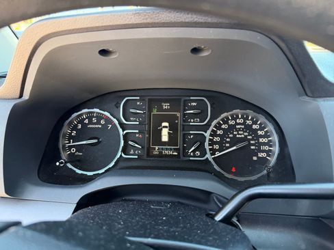 Used 2021 Toyota Tundra SR5 AWD/4WD image 15
