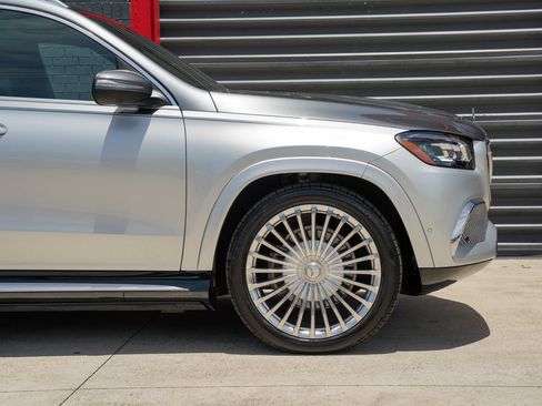 Used 2021 Mercedes-Benz Maybach GLS 600 4MATIC image 5