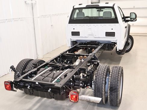 New 2026 Ford F550 4x4 Regular Cab Super Duty image 25