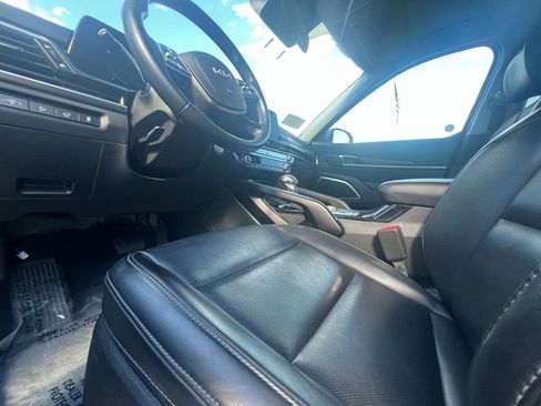 Used 2025 Kia Telluride S FWD image 26
