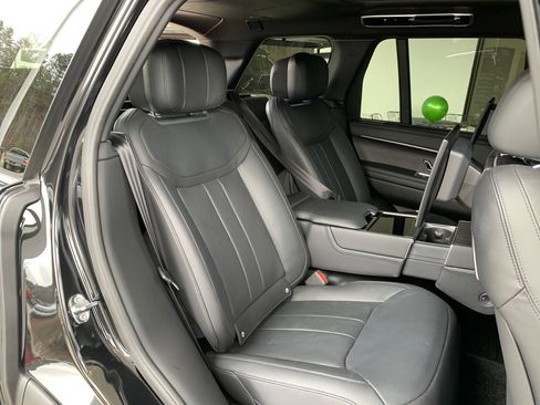 Used 2025 Land Rover Range Rover Autobiography image 33