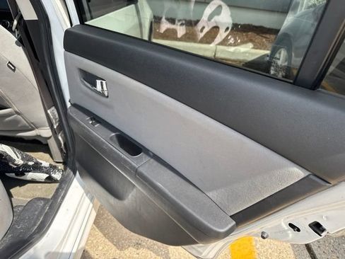 Used 2012 Nissan Sentra 2.0 SR w/ Special Edition Pkg FWD image 20