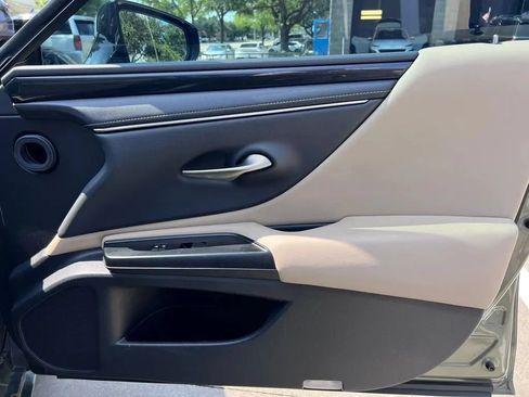 Used 2020 Lexus ES 350 w/ Accessory Package 2 FWD image 33