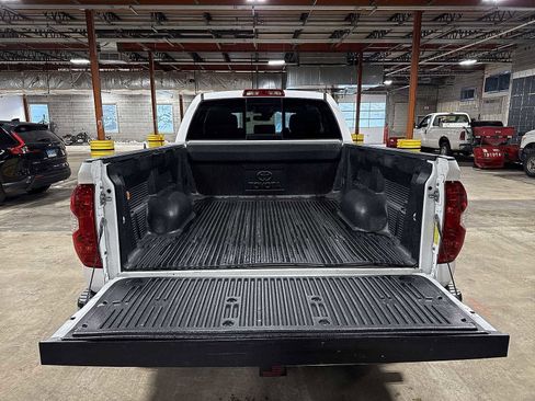 Used 2018 Toyota Tundra SR5 image 11