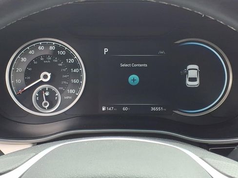 Used 2024 Genesis G70 2.5T RWD image 18