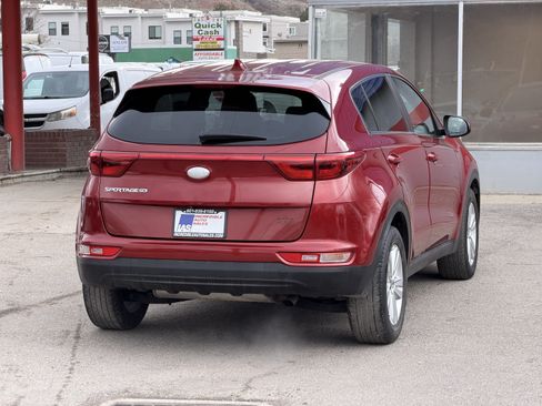 Used 2019 Kia Sportage LX FWD image 4