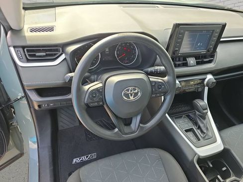 Used 2022 Toyota RAV4 XLE w/ Convenience Package FWD image 17