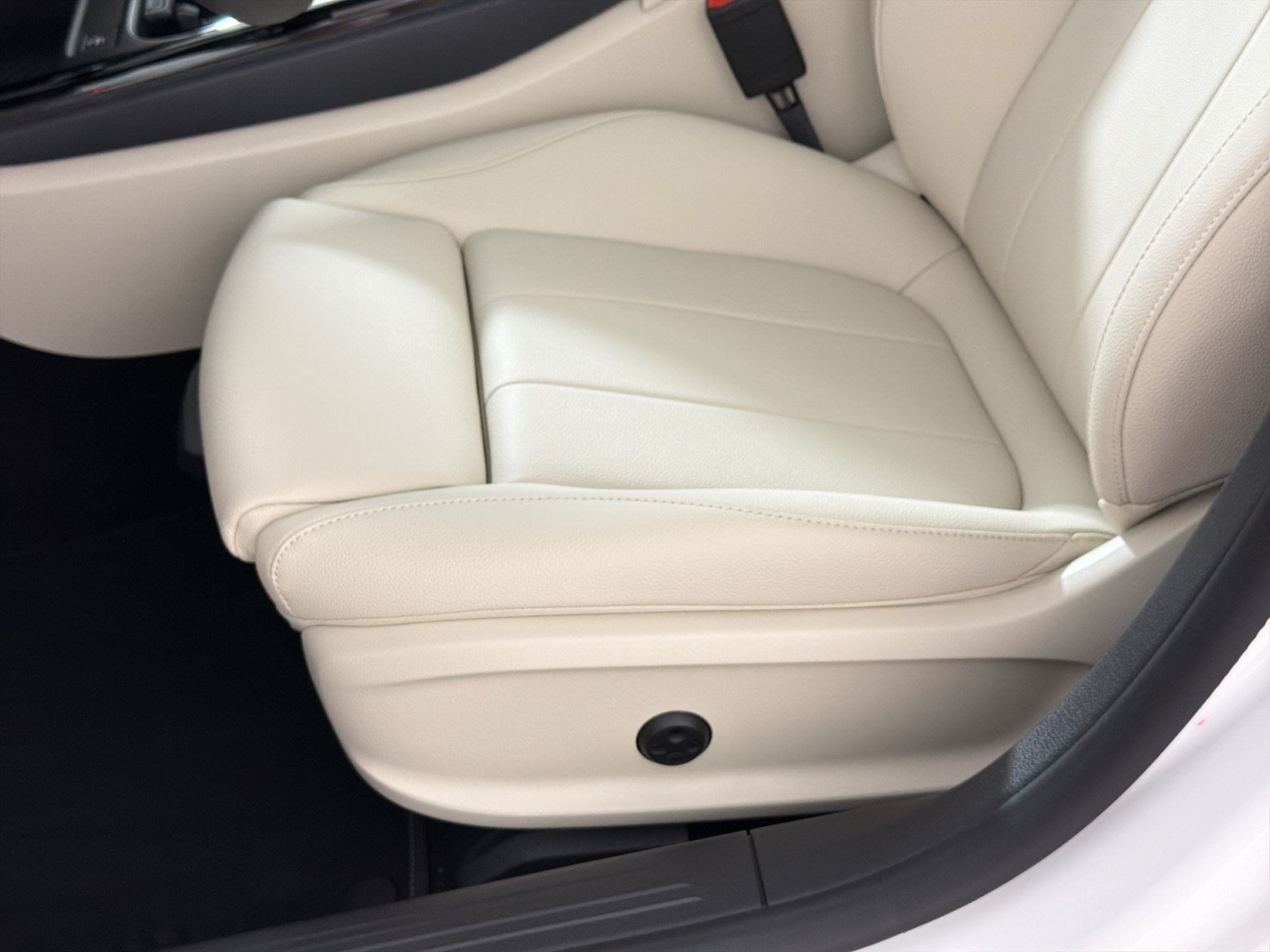 Certified 2026 Mercedes-Benz CLA 250 4MATIC image 14