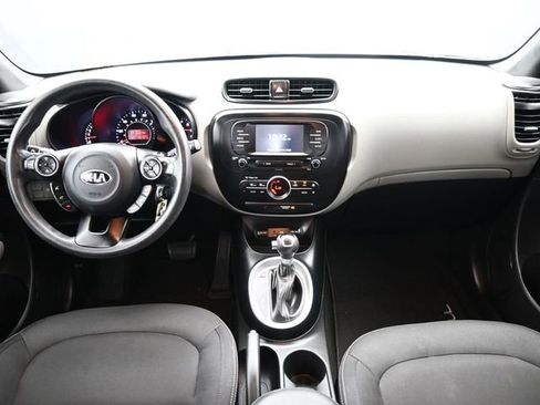 Used 2017 Kia Soul + image 25