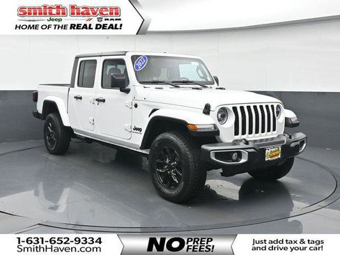 Certified 2022 Jeep Gladiator Sport AWD/4WD image 1