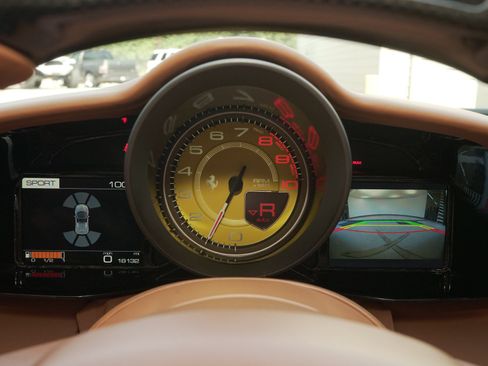 Used 2018 Ferrari 488 Spider RWD image 14