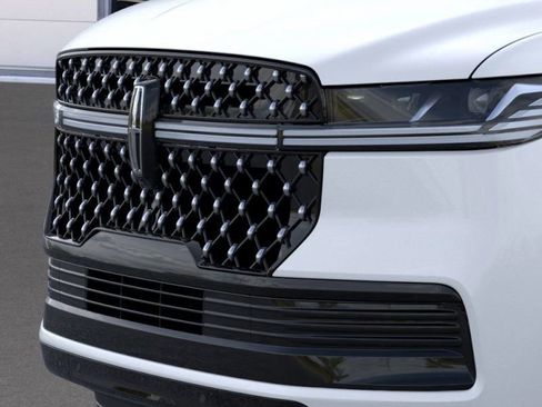 New 2025 Lincoln Navigator L Black Label image 17