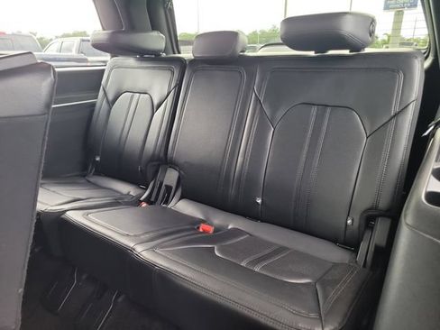 Used 2020 Ford Expedition Limited w/ Equipment Group 301A AWD/4WD image 18