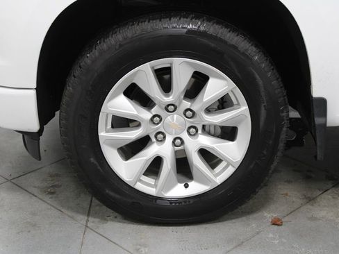 Used 2024 Chevrolet Silverado 1500 Custom image 19