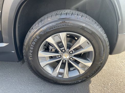 Used 2026 Chevrolet Equinox LT image 8