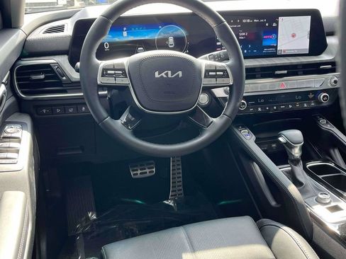 Used 2024 Kia Telluride SX w/ Towing Package AWD/4WD image 2
