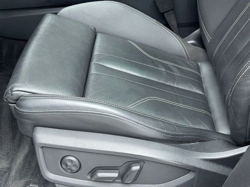 Used 2024 Audi Q5 2.0T Premium image 38