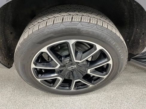 Used 2024 Chevrolet Tahoe RST w/ Sport Performance Package AWD/4WD image 16