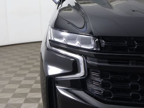 Used 2024 Chevrolet Tahoe Z71 w/ Luxury Package AWD/4WD image 14