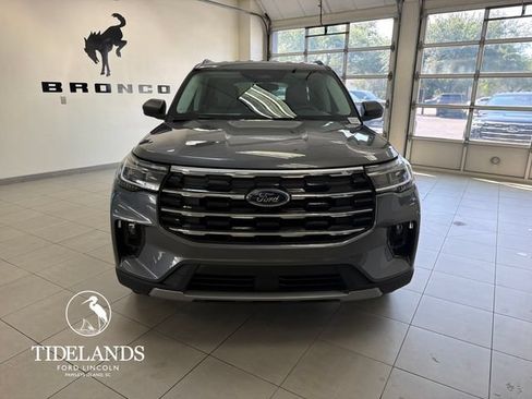 New 2026 Ford Explorer Active w/ Active Comfort Package RWD image 3
