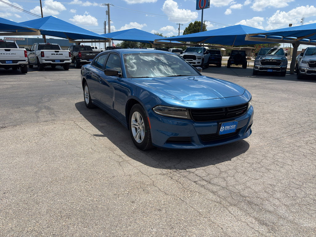 Used 2023 Dodge Charger SXT RWD image 3