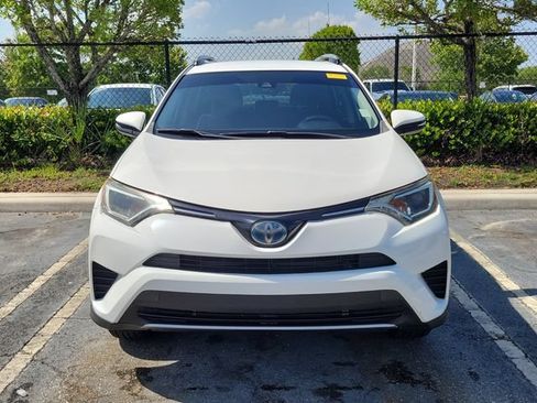 Used 2018 Toyota RAV4 LE Plus AWD/4WD image 2