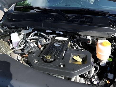 Used 2026 RAM 3500 Limited AWD/4WD image 32