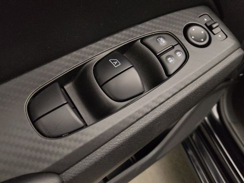 Used 2024 Nissan Altima 2.5 SV image 27